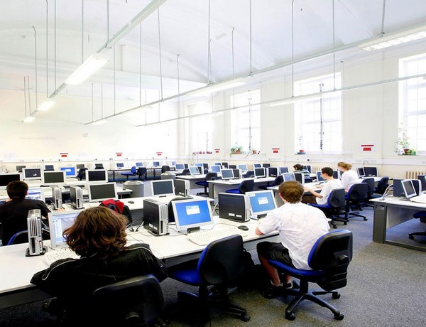 Cao đẳng East Sussex College 5