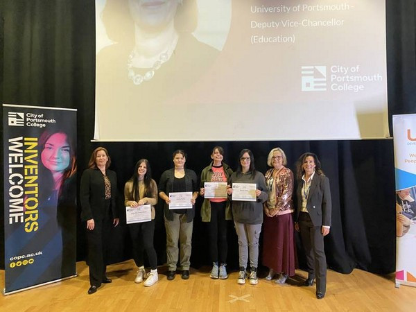 Cao Đẳng Thành Phố Portsmouth 10