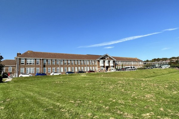 Cao đẳng Varndean 10